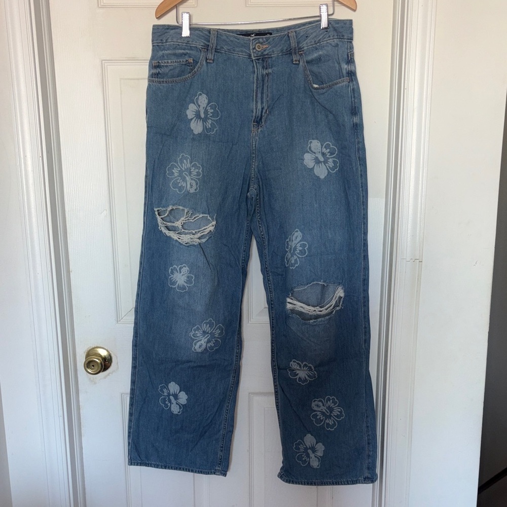 Hollister High Rise Vintage Baggy Floral Jeans